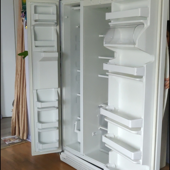 Fridge - Picture 2 of 2